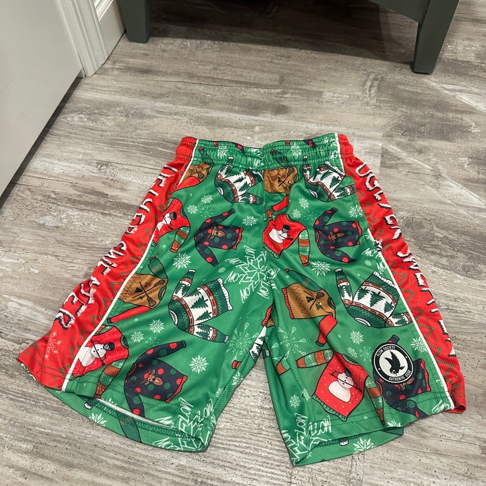 Flow society Christmas shorts large
